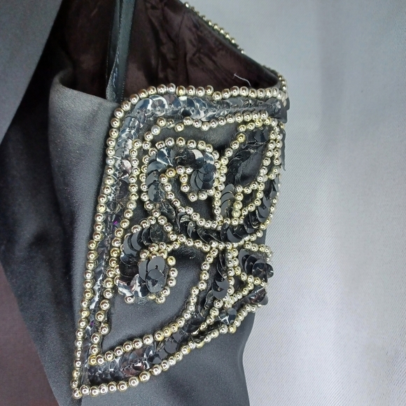 Blonde And Me Evening By Linda Bernell Elegant Black and Gold Beaded Dress - Picture 9 of 11